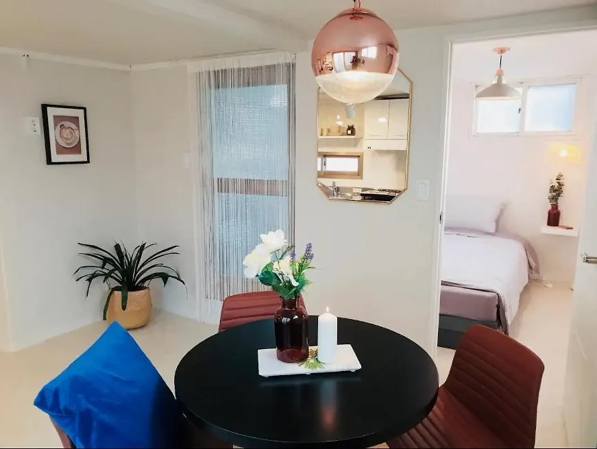 Millionbear Stay Seoul Guest house